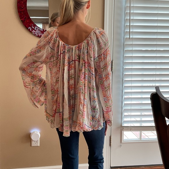 $20 ❌ SEND OFFER ❌ Free People Flowy Button Up Blouse - Picture 2 of 10